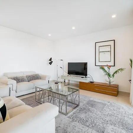 Modern T2 Near The Center ! Апартаменты Лагуш
