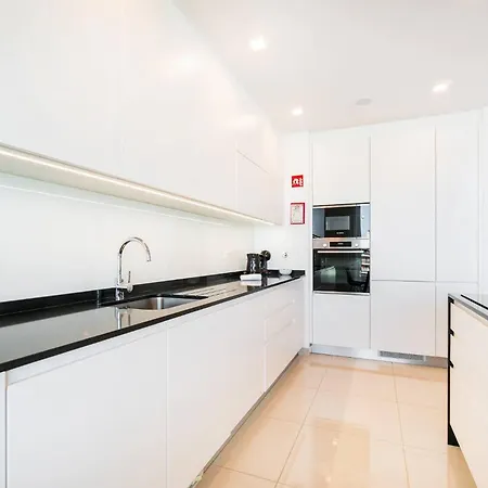 Appartamento Modern T2 Near The Center ! Lagos